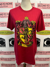 Cargar imagen en el visor de la galería, Men&#39;s Harry Potter Shirts (3 Options)
