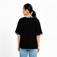 Cargar imagen en el visor de la galería, Red Coral Contrast Trim Tee
