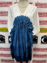 Cargar imagen en el visor de la galería, Tie Dye Beach Cover (Size S/M)
