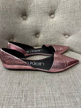 Cargar imagen en el visor de la galería, Calvin Klein Flats (Size 8.5)
