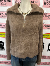 Cargar imagen en el visor de la galería, If It Were Me 1/4 Zip Sweater (Size XS)
