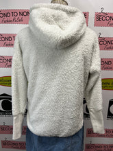 Cargar imagen en el visor de la galería, Calvin Klein Fuzzy Sweater (Size S)
