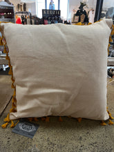 Charger l&#39;image dans la galerie, Square Yellow Fringe Pillow
