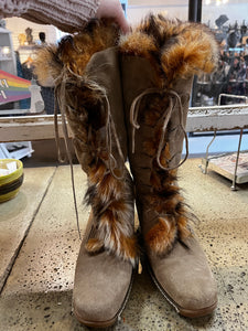 Fox Fur Lined Suede Boots (Size 9)