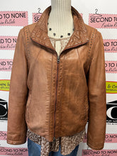Charger l&#39;image dans la galerie, Danier Studded Leather Jacket (Size L)
