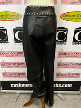 Cargar imagen en el visor de la galería, Genuine Leather Pants (Size 14)
