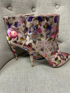 Anne Michelle Floral Heeled Boots (Size 10)