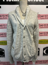 Load image into Gallery viewer, White 3/4 Top (Size XL)
