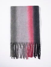 Cargar imagen en el visor de la galería, Pink Gradient Blanket Scarf(Only 1 Left!)
