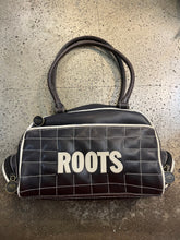 Charger l'image dans la galerie, Y2K Roots Quilted Barrel Mini Purse
