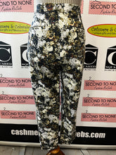 Load image into Gallery viewer, Melanie Lyne Floral Jeans (Size 12)
