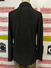 Charger l&#39;image dans la galerie, Silky Ribbed Button Up Blouse (Size M)
