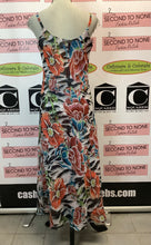 Cargar imagen en el visor de la galería, Reversible Dress with Shrug (Florals)
