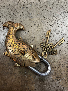 Chunky Brass Fish Lock & Keys