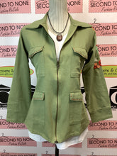 Cargar imagen en el visor de la galería, 100% Cotton Embroidered Sleeve Denim-Type Jacket (3 Colours)
