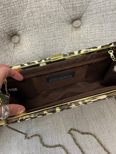 Load image into Gallery viewer, Leopard Print Clutch Bag
