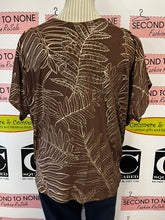 Load image into Gallery viewer, Kim &amp; Cami Leaf Print Top (Size M)
