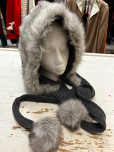 Charger l'image dans la galerie, Parkhurst Faux Fur Hooded Scarf
