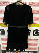 Cargar imagen en el visor de la galería, NWT Point Zero Velvet Dress (Size S)
