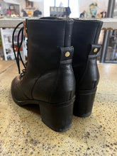 Cargar imagen en el visor de la galería, Call It Spring Lace Up Heeled Boots (Size 9)
