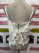 Load image into Gallery viewer, White Floral Open Lace Crop Top (Size L)

