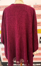 Charger l'image dans la galerie, Plum Purple Poncho/Shawl (One Size)
