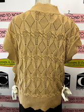 Cargar imagen en el visor de la galería, Short Sleeve Ribbon Accent Sweater (Size XL)
