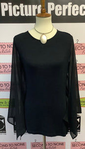 Nado Sheer Sleeve Top (Size L)