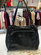 Charger l'image dans la galerie, Crazy Horse by Liz Claiborne Purse

