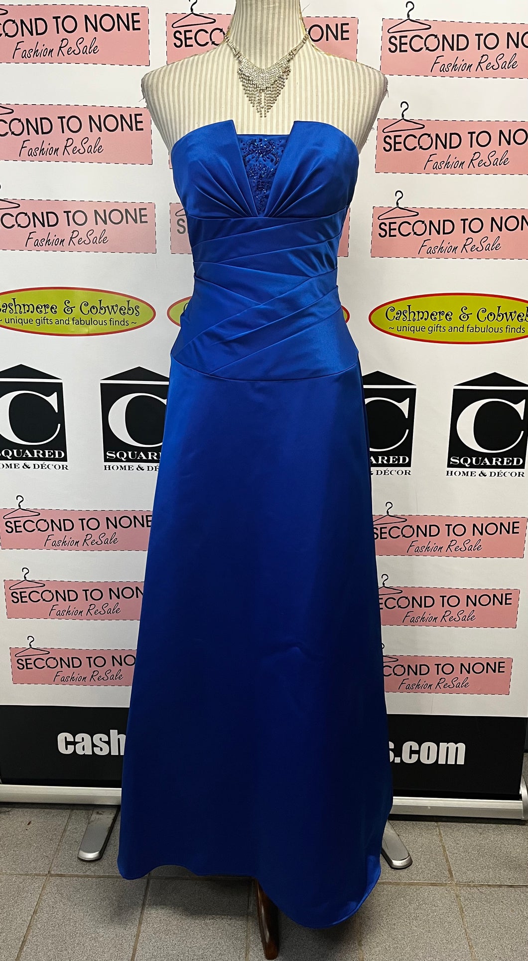 David's Bridal Gown (Size 6)