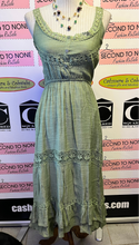 Charger l&#39;image dans la galerie, Milkmaid-Style Lace-Trimmed Dress (2 Colors)
