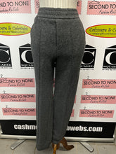 Charger l&#39;image dans la galerie, NWT Kiefermann Wool Jogger Pants (Size M)

