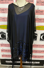 Charger l&#39;image dans la galerie, Charlie Paige Sheer Poncho (One Size)
