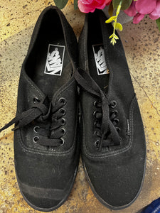 Vans Black Sneakers (Women 8/Men 6.5)