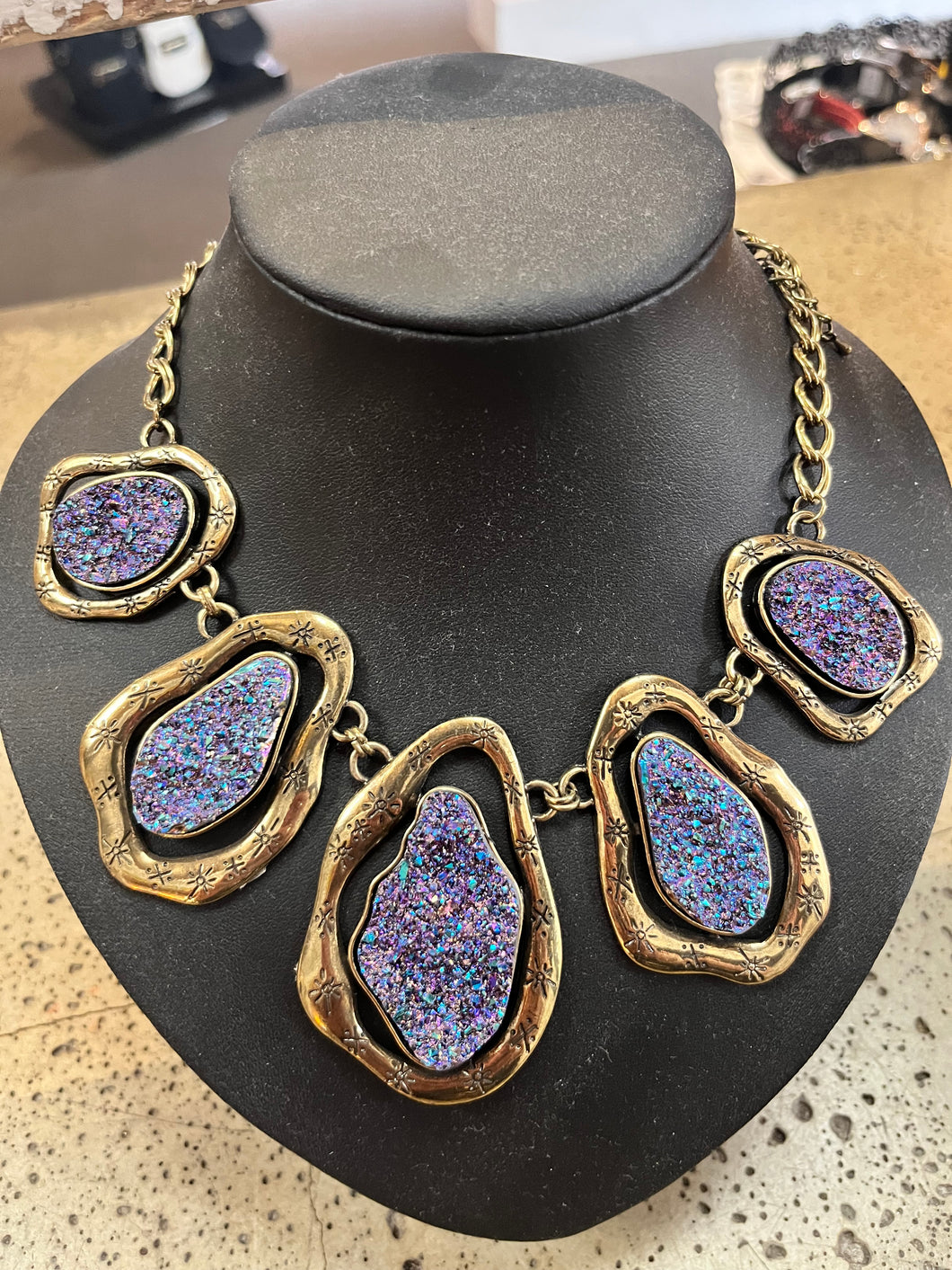 Shimmering Stones Necklace
