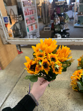 Load image into Gallery viewer, Faux Sunflower Bouquet
