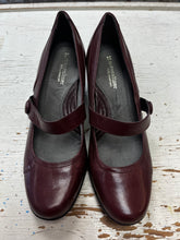 Charger l'image dans la galerie, Naturalizer Elliana Mary Jane Heels (Size 9)
