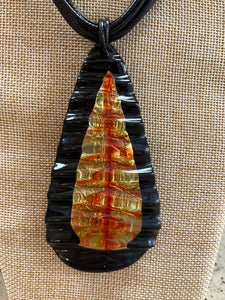 Abstract Crinkle Necklace
