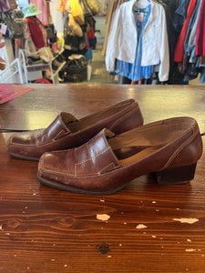 *AS IS* Hush Puppies Heeled Leather Loafers (Size 7.5)