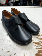 Cargar imagen en el visor de la galería, Portofino Velcro Dress Shoes (Size 37=6)
