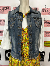 Load image into Gallery viewer, Guess Embroidered Eagle Back Denim Vest (Size L)
