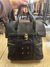 Cargar imagen en el visor de la galería, Kathy Ireland Black Tote Purse

