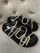 Load image into Gallery viewer, NWT Steve Madden Sandals (Size 9)
