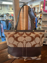 Cargar imagen en el visor de la galería, *AS IS* Coach Signature Jacquard Stripe Brown Tote Bag
