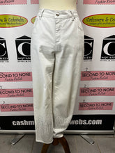 Cargar imagen en el visor de la galería, Simon Chang White Bling Jeans (Size 8)
