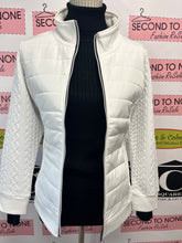 Charger l&#39;image dans la galerie, White Sweater-Style Puffer Jacket

