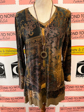 Charger l'image dans la galerie, Unique Multi Tone Illusion Layer Top (Size L)
