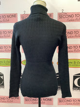 Load image into Gallery viewer, Ribbed Design Turtleneck Sweater (3 Colours)
