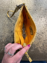 Cargar imagen en el visor de la galería, Yellow Snakeskin Print Rosette Clutch

