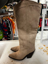 Cargar imagen en el visor de la galería, Faux Suede Knee High Cowboy Boots (Size 10)
